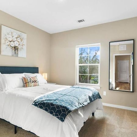 Elegant 1Br/1Ba Condo With Pool, Gym And Laundry Μελβούρνη Εξωτερικό φωτογραφία