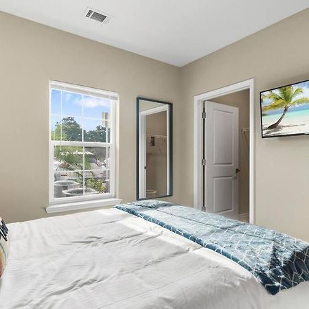 Elegant 1Br/1Ba Condo With Pool, Gym And Laundry Μελβούρνη Εξωτερικό φωτογραφία